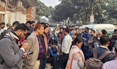 অন্তর্ভুক্তির দাবিতে সচিবালয়ের সামনে ৪৩তম বিসিএসে বাদ পড়ারা