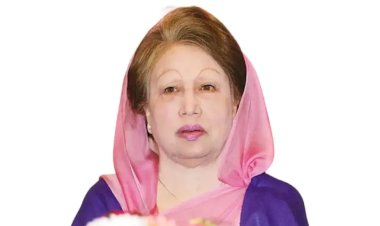 ‘কাতার আমিরের পাঠানো এয়ার অ্যাম্বুলেন্সে লন্ডন যাচ্ছেন খালেদা জিয়া’