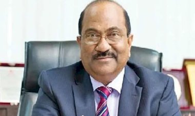 সাবেক ডেপুটি গভর্নর এসকে সুর গ্রেপ্তার