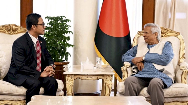 ১৮ হাজার কর্মীকে প্রবেশের সুযোগ দিতে মালয়েশিয়ার প্রতি প্রধান উপদেষ্টার আহ্বান