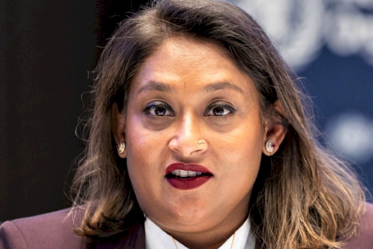 পুতুলের কানাডার নাগরিকত্বের প্রমাণ পেয়েছে দুদক