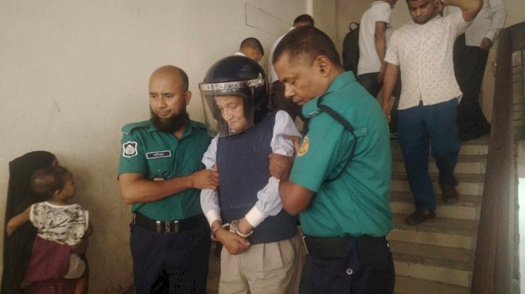 এবার অস্ত্র মামলায় গ্রেফতার কামাল মজুমদার