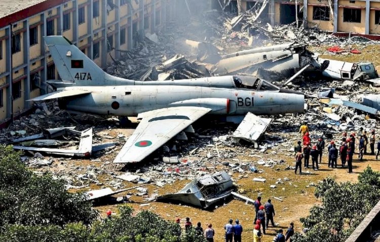 উত্তরায় ‘প্রশিক্ষণ বিমান’ বিধ্বস্ত: নিহত ১, দগ্ধ ৩০