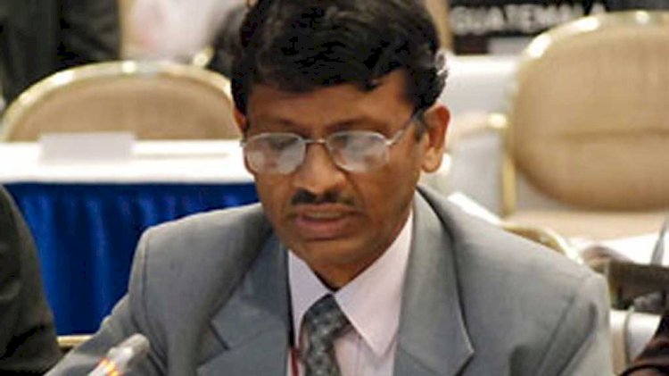 উদ্দীপনের মিহির কান্তিসহ ১৩ জনের বিদেশযাত্রায় নিষেধাজ্ঞা