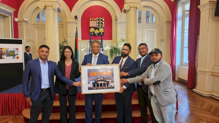 জুলাই গণঅভ্যুত্থান স্মরণে প্যারিসে আলোকচিত্র-ভিডিও প্রদর্শনী