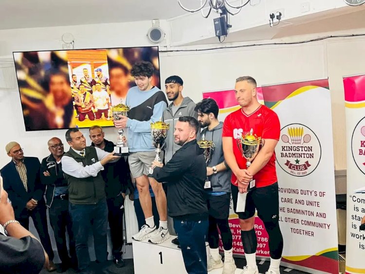 যুক্তরাজ্যে ম্যানস ডাবল ন্যাশন ওয়াইড ব্যাডমিন্টন টুর্নামেন্টে চ্যাম্পিয়ন রিয়ান-শাহনুর