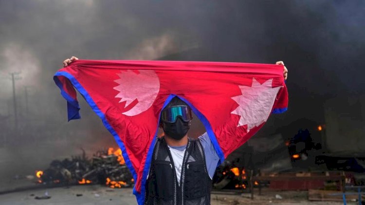 পর্যটন খাতে বড় ধাক্কা